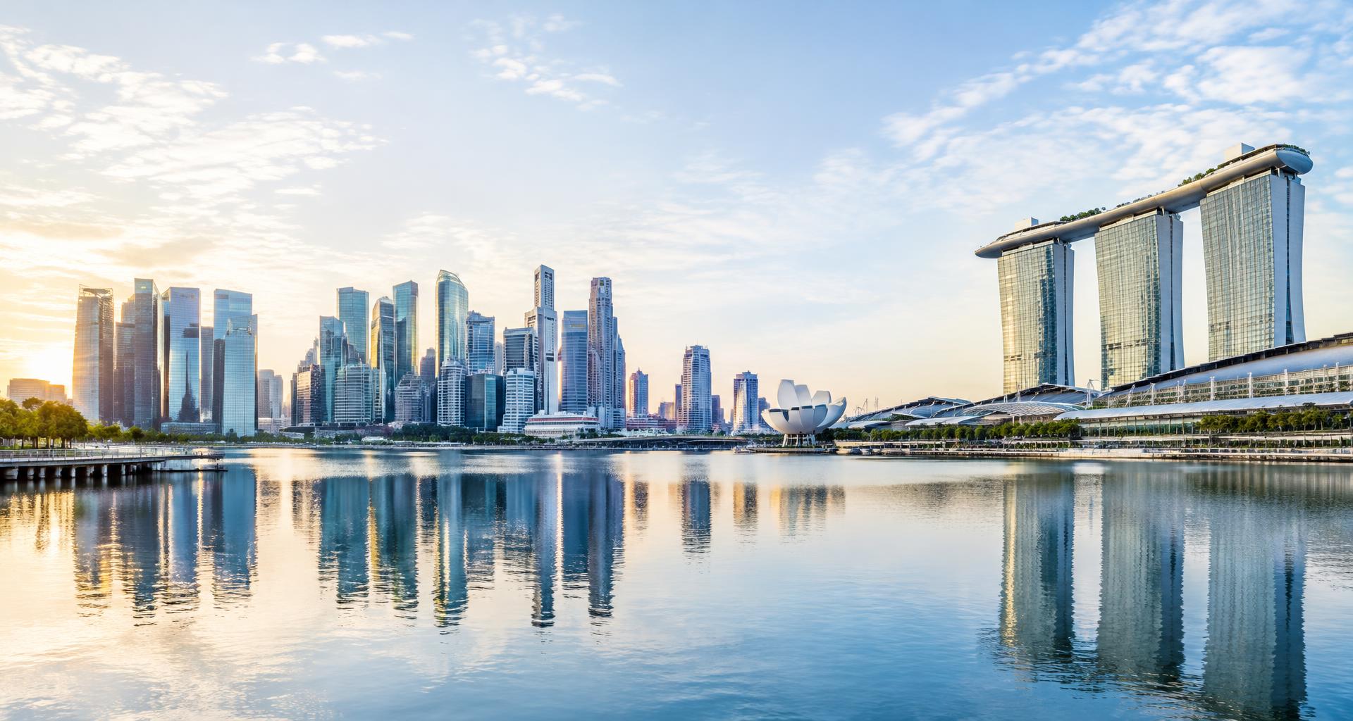 Singapore’s international business skyline across Marina Bay